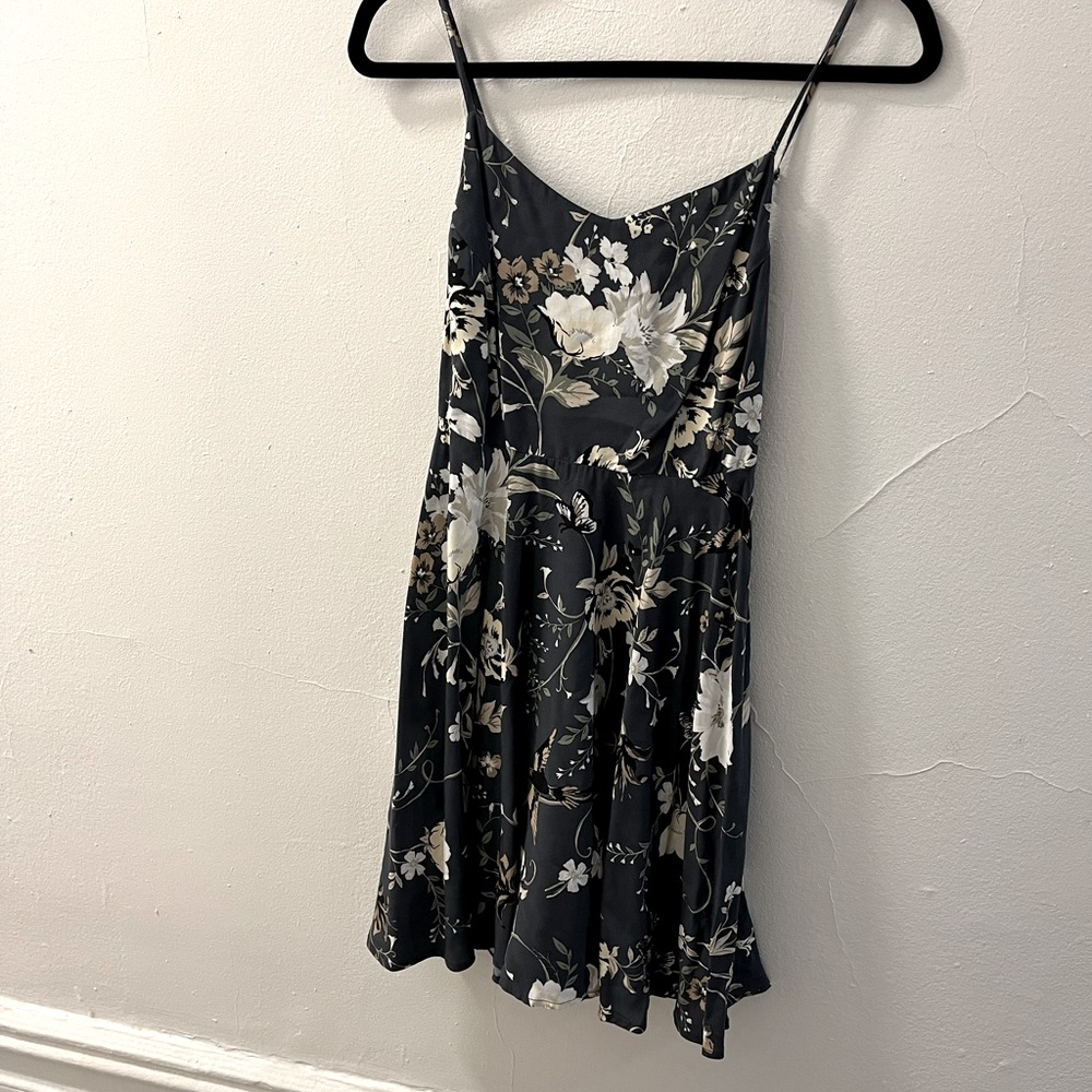 Perfect 90s spring dress